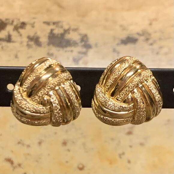 Italian Made Gold Vermeil over Sterling Knot Stud Clip Earrings - Picture 1 of 6